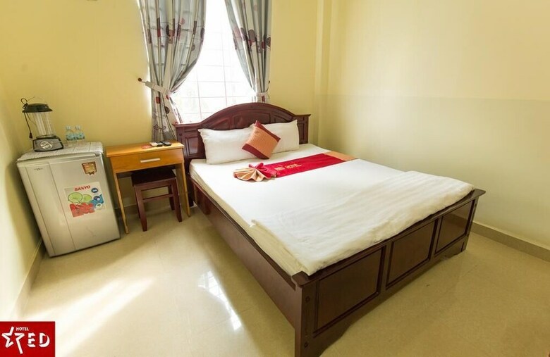 Red Hotel