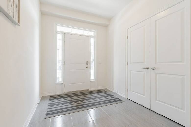 Extravagant Brand New Town House