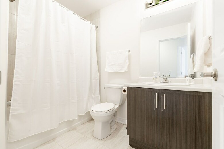 Extravagant Brand New Town House
