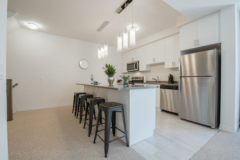 Luxurious Four Bedroom Townhouse