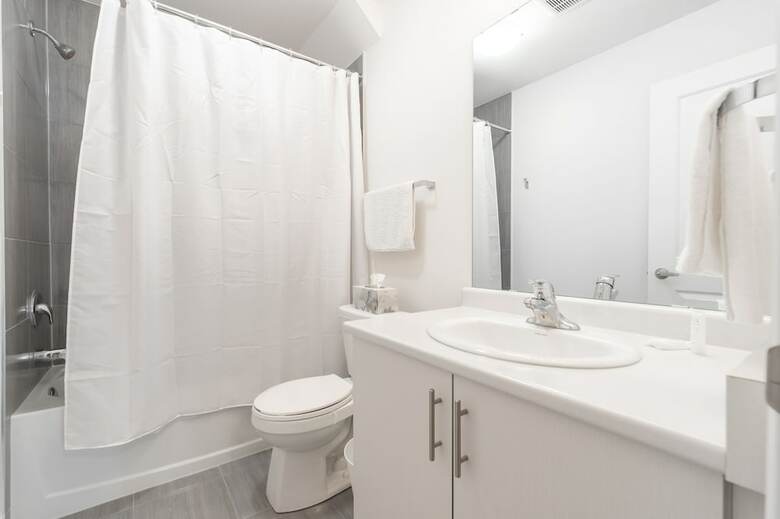 Gorgeous Brand New Spacious Town House