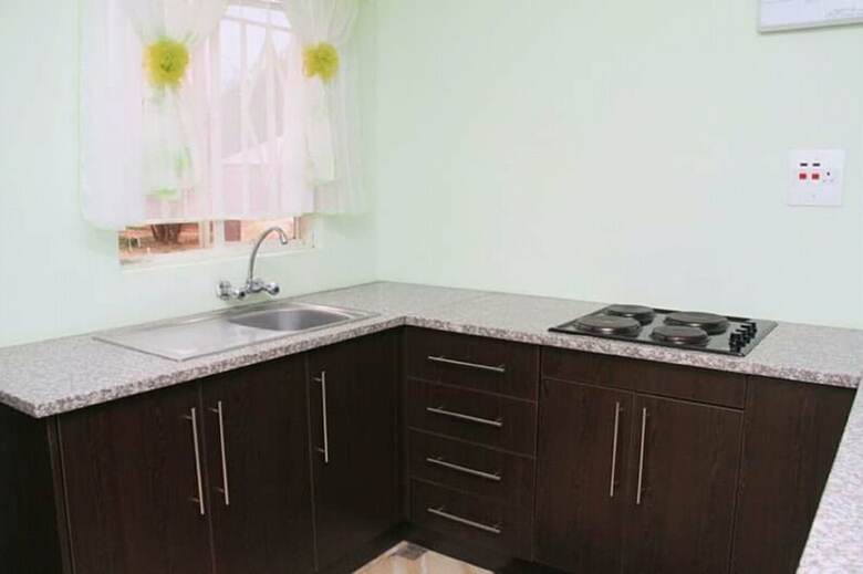 Hotel Kutwingi Lodge