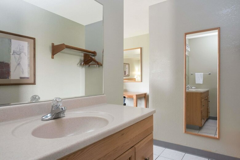 Motel Super 8 By Wyndham Billings