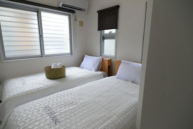 909 House