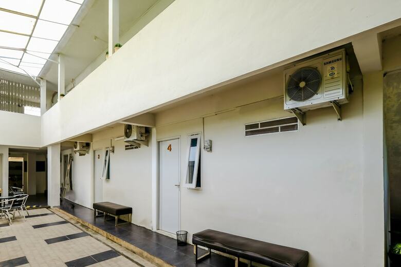 Hostal Oyo 2499 Penginapan Ratu Emas