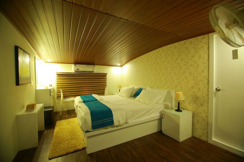 Best Kerala Houseboat