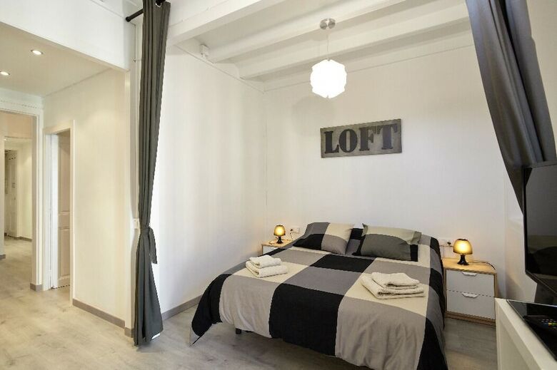 Apartamentos Suite Place Barcelona Diputaci�