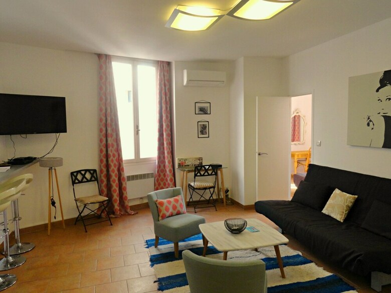 Apartamento Lovely And Large 1 Bedroom With Balcony