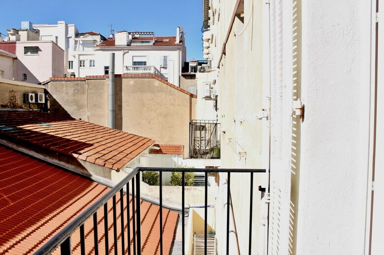 Apartamento Lovely And Large 1 Bedroom With Balcony
