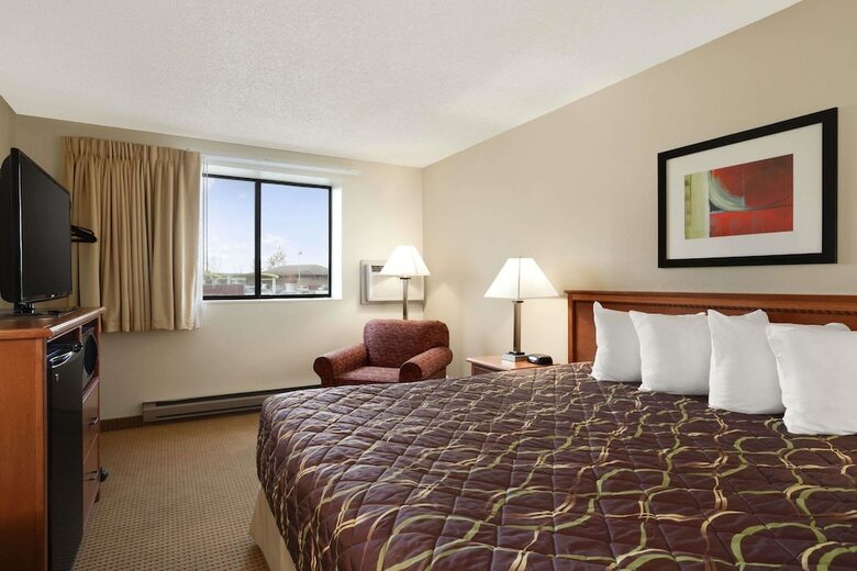 Hotel Super 8 By Wyndham Williston Nd