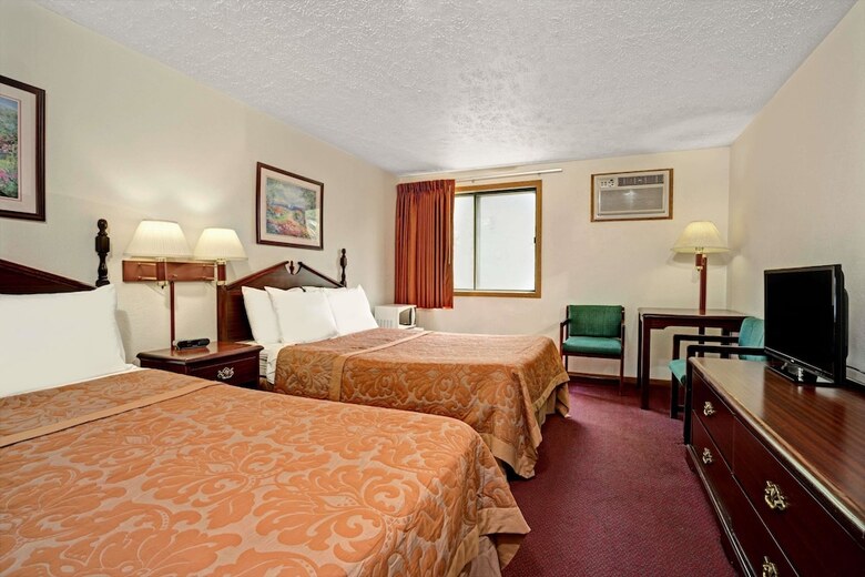 Hotel Super 8 By Wyndham Chaska