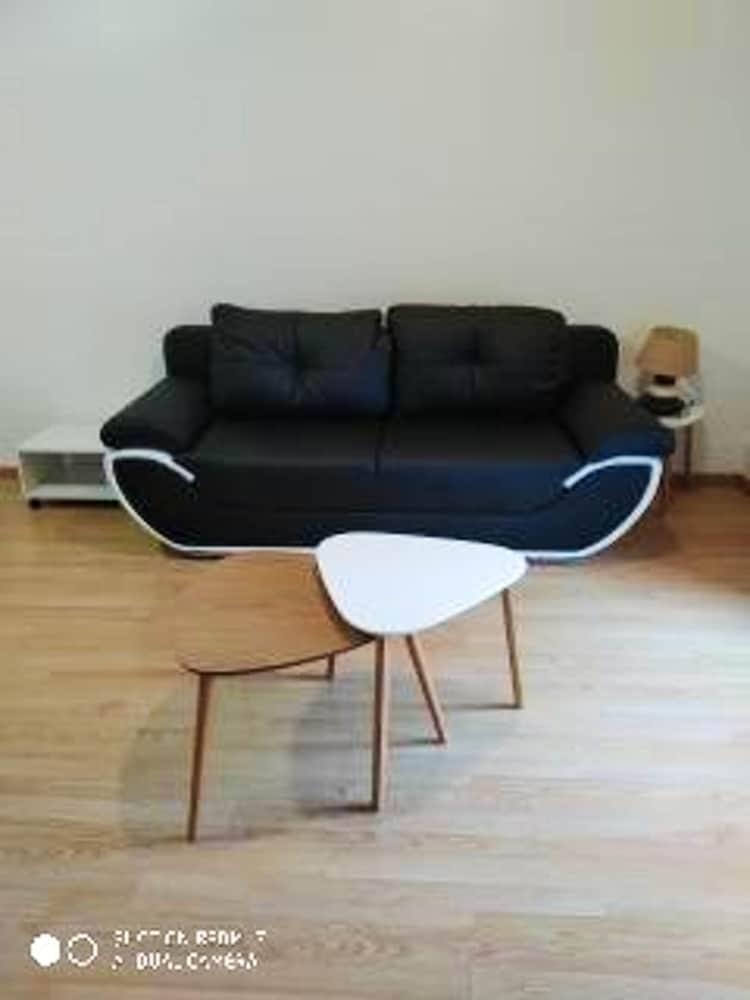 Apartment With One Bedroom In Nangis, With Wifi