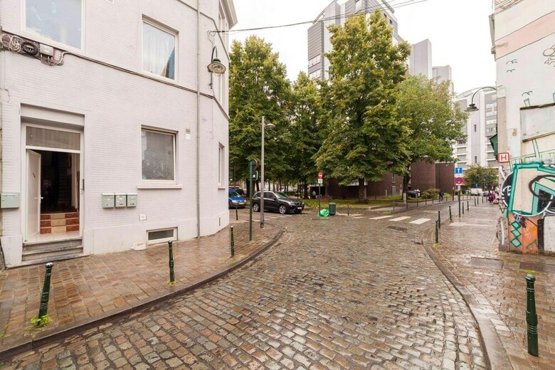 Apartment With One Bedroom In Bruxelles, With Wifi