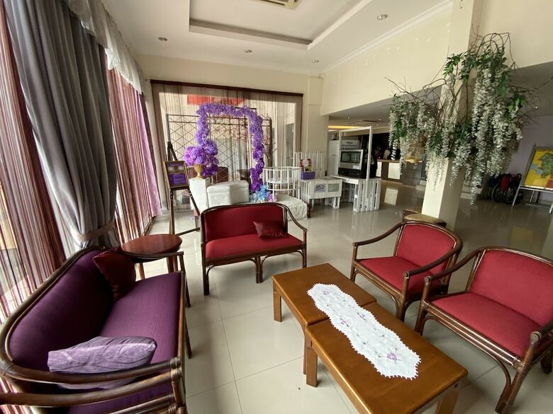 Oyo Capital O 89658 Bustani Hotel