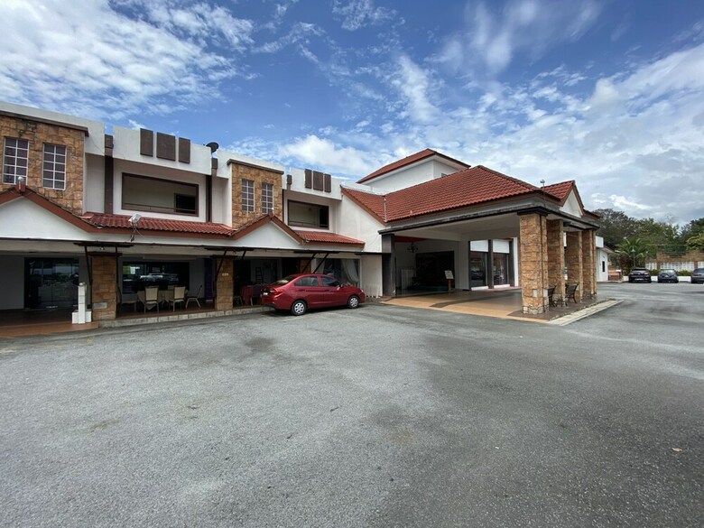 Oyo Capital O 89658 Bustani Hotel