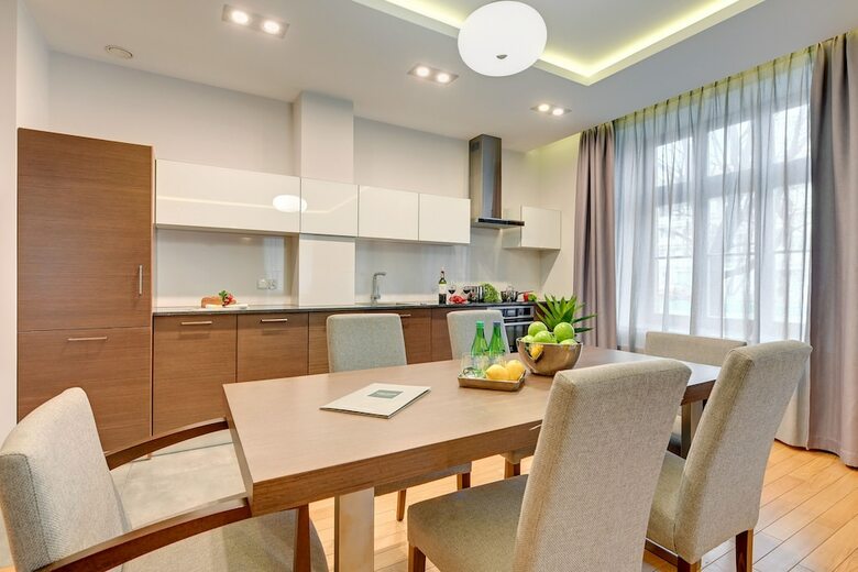Old Town Aparthotel By Welcome Apartment