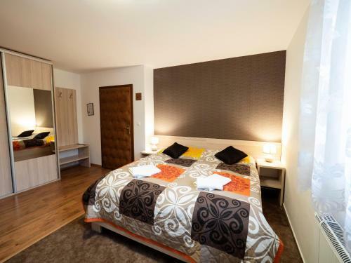 Hostal Penzion Almada