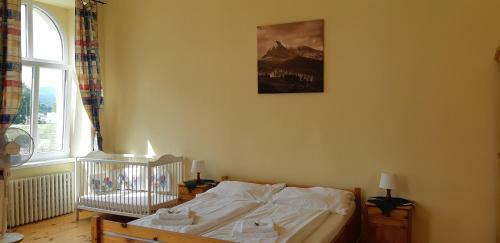 Hostal Victoria - Penzion & Restaurant
