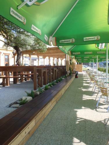 Hostal Victoria - Penzion & Restaurant