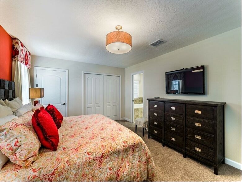 Stunning Champion's Home