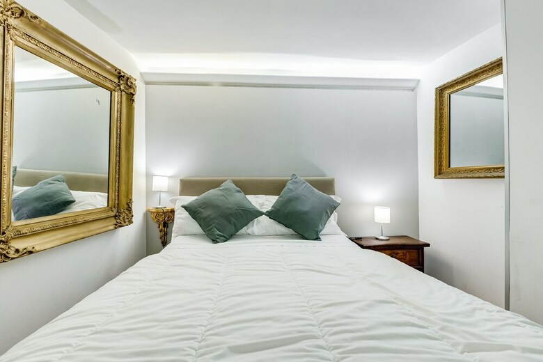 Old Ghetto And Trastevere Apartment