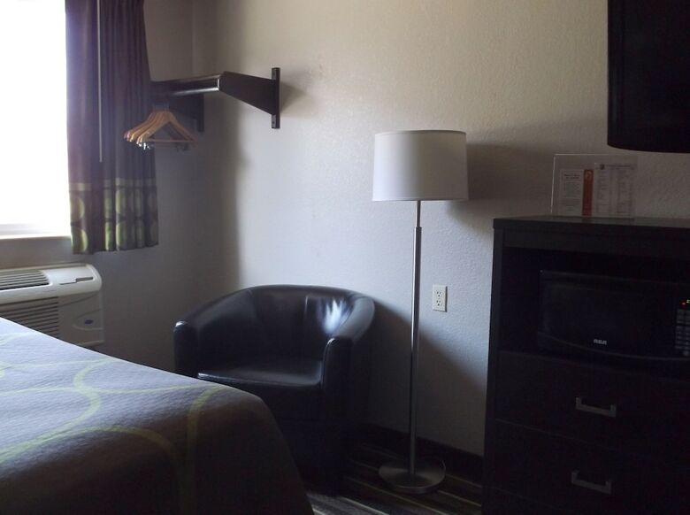 Hotel Super 8 By Wyndham Brookings