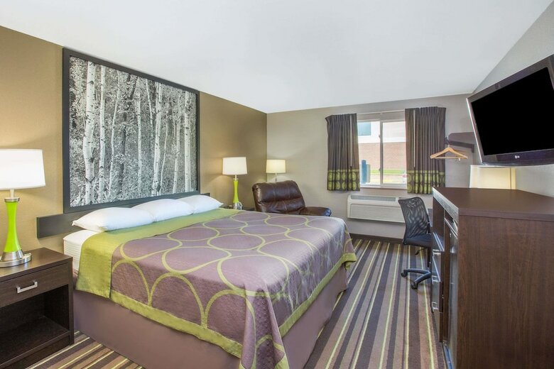 Hotel Super 8 By Wyndham Brookings
