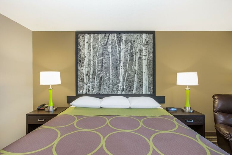 Hotel Super 8 By Wyndham Brookings