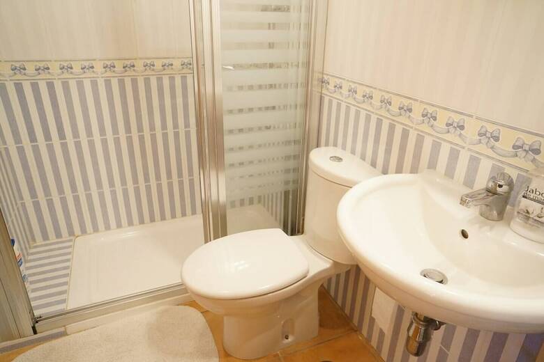 Apartamento La Alcazaba - 3 Bed Apt With Communal Pool