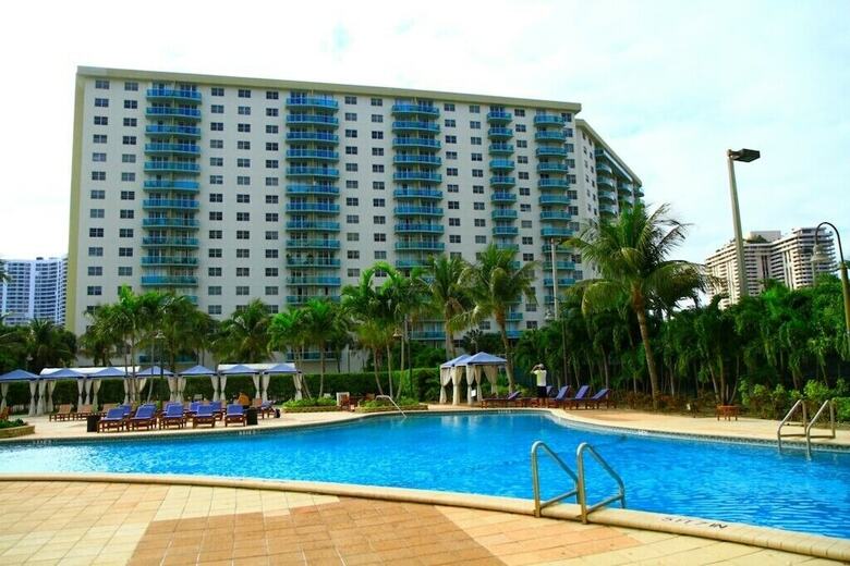 Premium 3 Bedroom Bay View Or1116