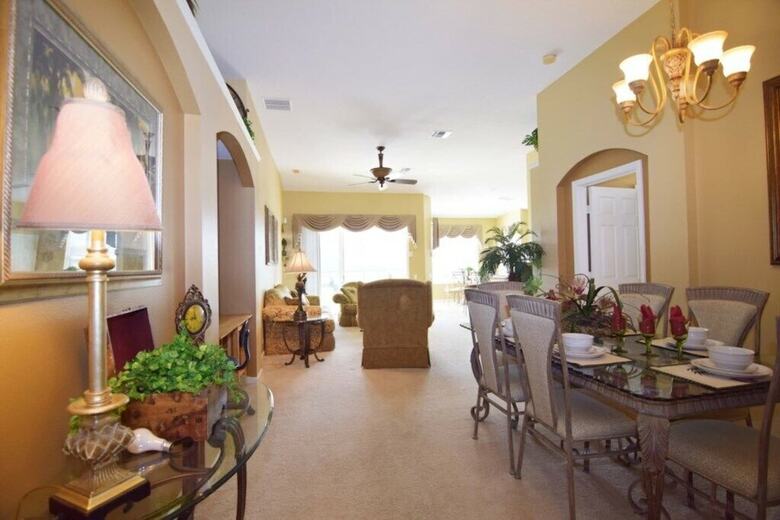 Windsor Palms Beautiful Pool Home Only 2.5 Miles F