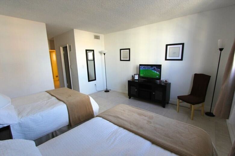 Standard 1 Bedroom Ocean View Or805