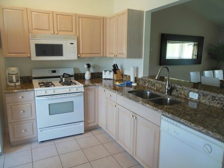 3 Bedroom, 2 Bath Tuscan Villa Vacation!