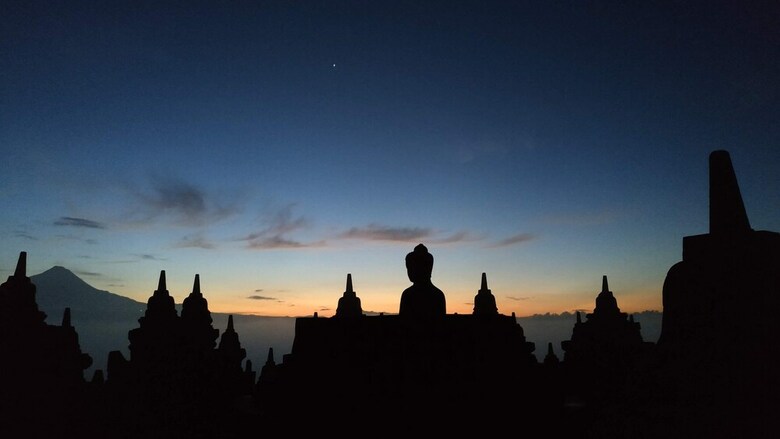 Hostal Genthong Homestay - Hostel