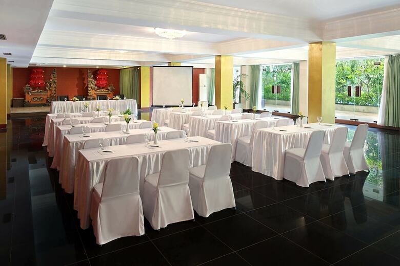 Swiss-belhotel Segara