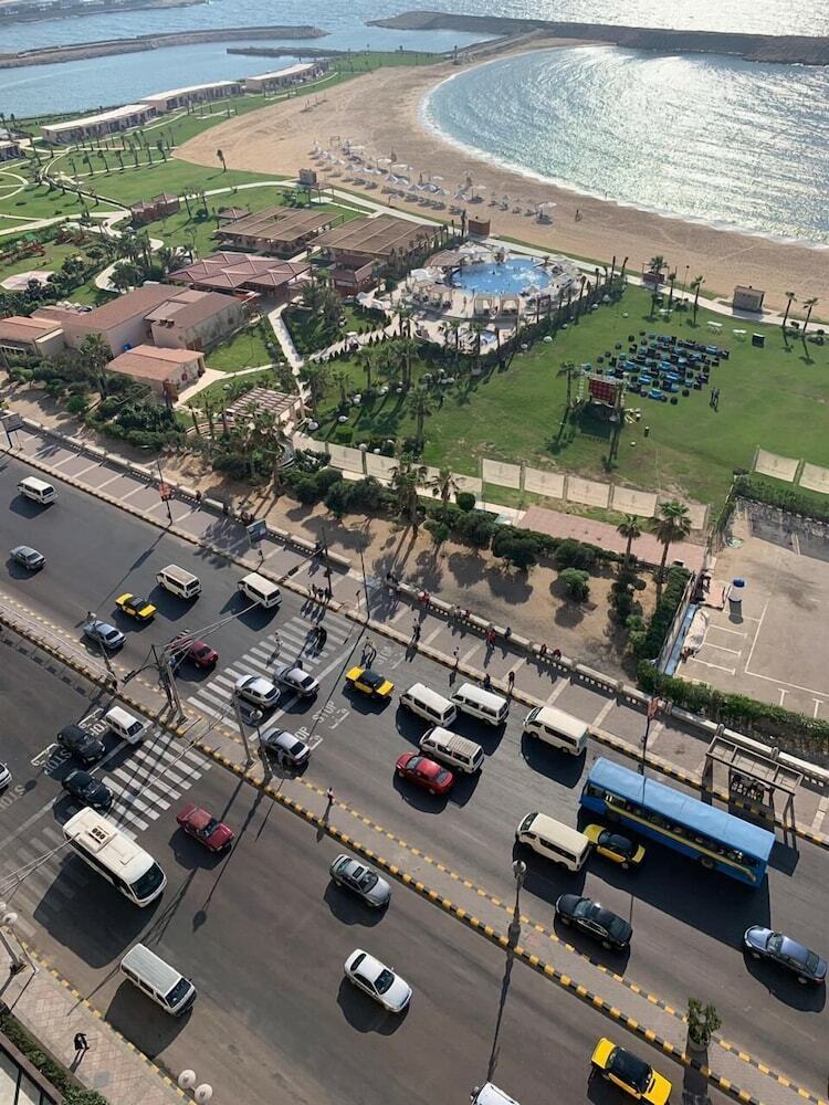 Apartment At San Stefano Grand Plaza