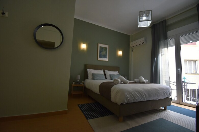 Apartamentos Check Point - Plaka