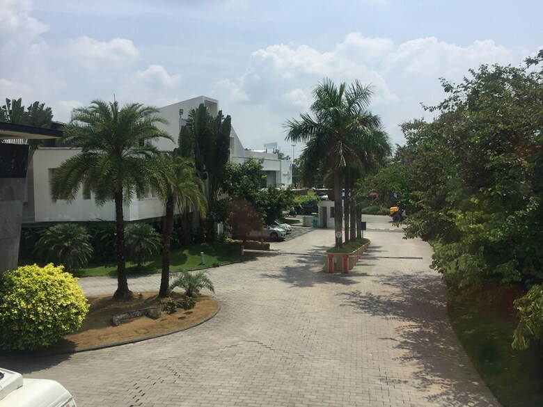 Flora Airport Hotel And Convention Centre Kochi