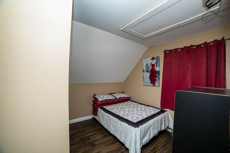 Hotel Castaways Cottages