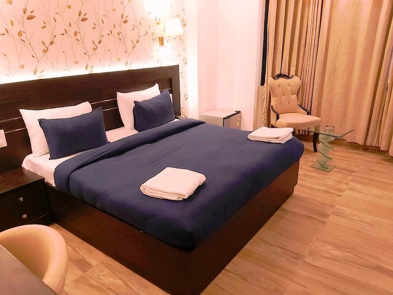 Hotel Corooms Sanvi Prime Unitech Cyber Park