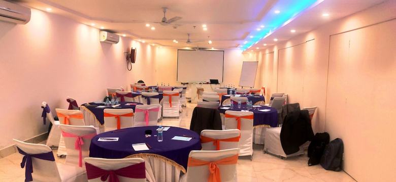 Hotel Corooms Sanvi Prime Unitech Cyber Park