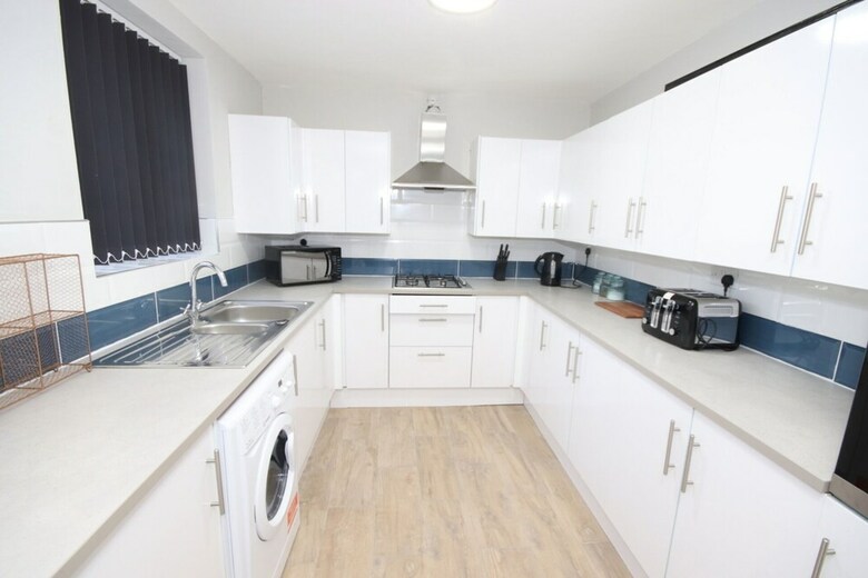 Residencia Stunning 6 Bed House