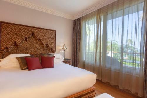 Royal Savoy Hotel And Villas