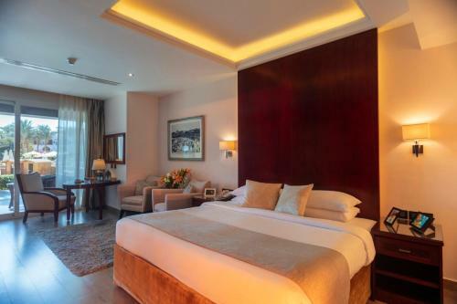 Royal Savoy Hotel And Villas