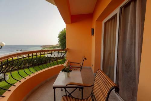 Royal Savoy Hotel And Villas