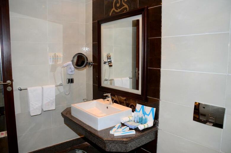 Hotel Rehana Royal Beach Resort & Spa