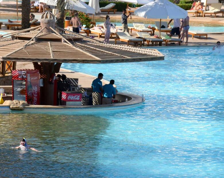 Hotel Rehana Royal Beach Resort & Spa