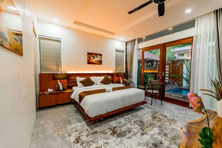 Maneh Villa