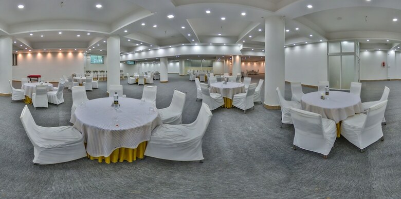 Hotel Golden Tulip Kashmir