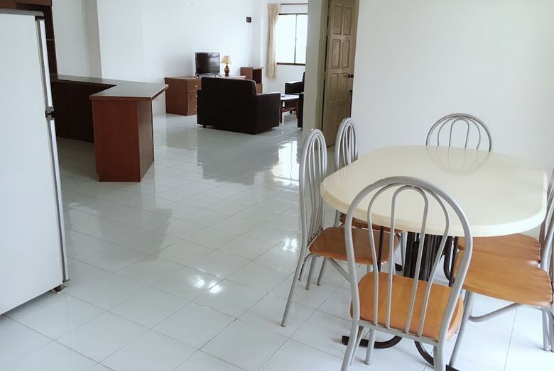 Dindings Pantai Desair Apartment By Dpd